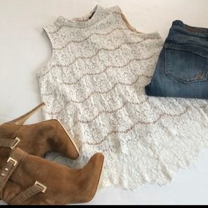 High neck lace Rose & Olive top